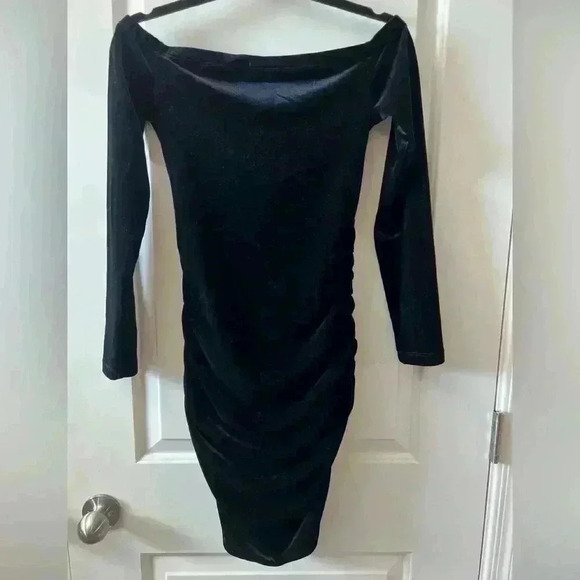 Bardōt Black Velvet Mini Dress - Picture 2 of 7